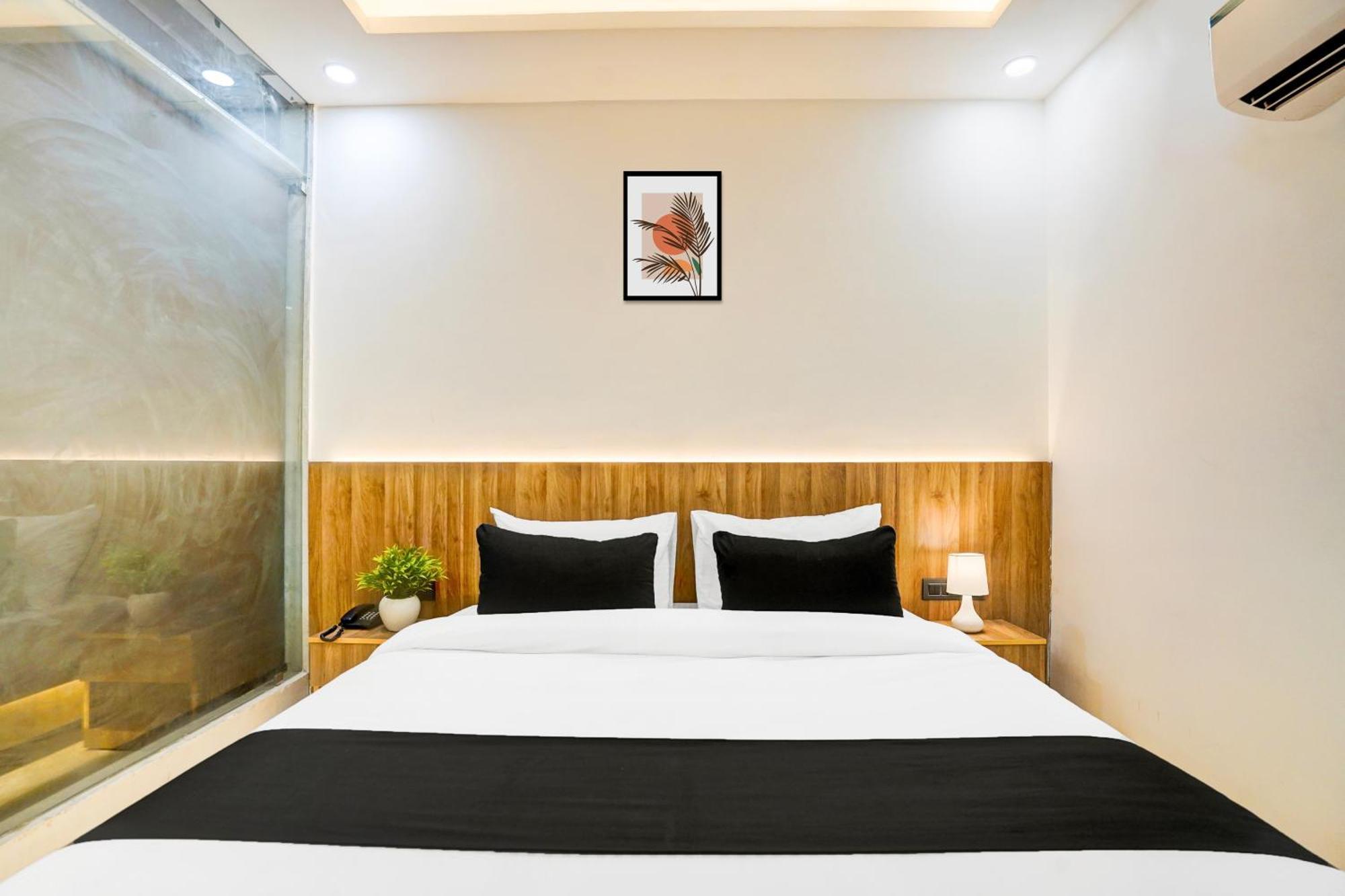 Townhouse Grand Address Hotel And Banquet Ghaziabad Extérieur photo